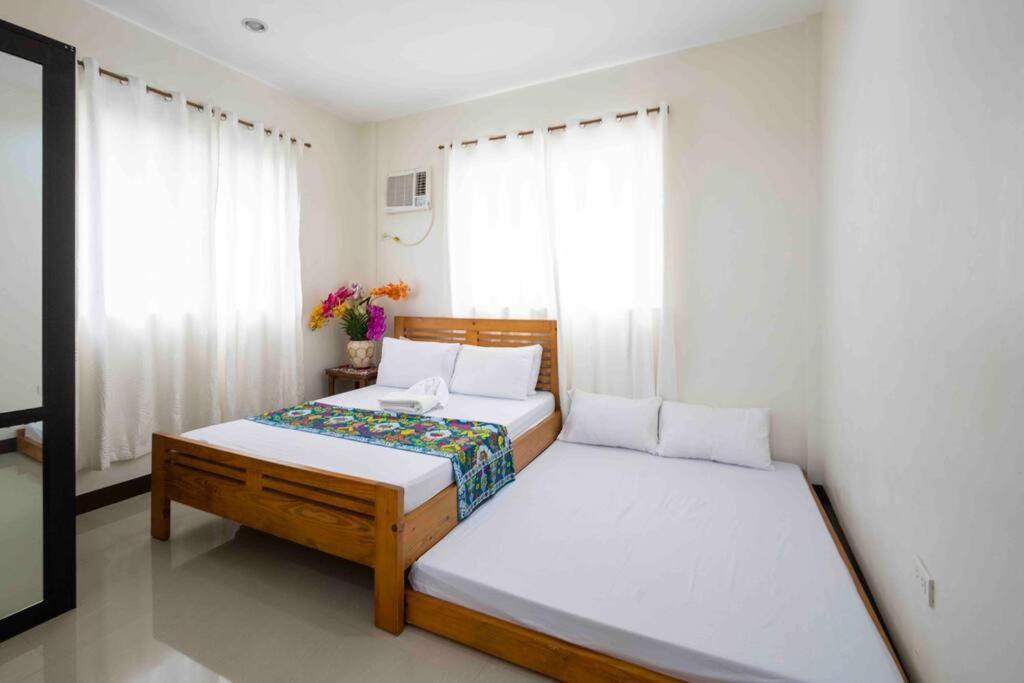 Four Bedroom Staycation House In Tagaytay Tagaytay City Extérieur photo