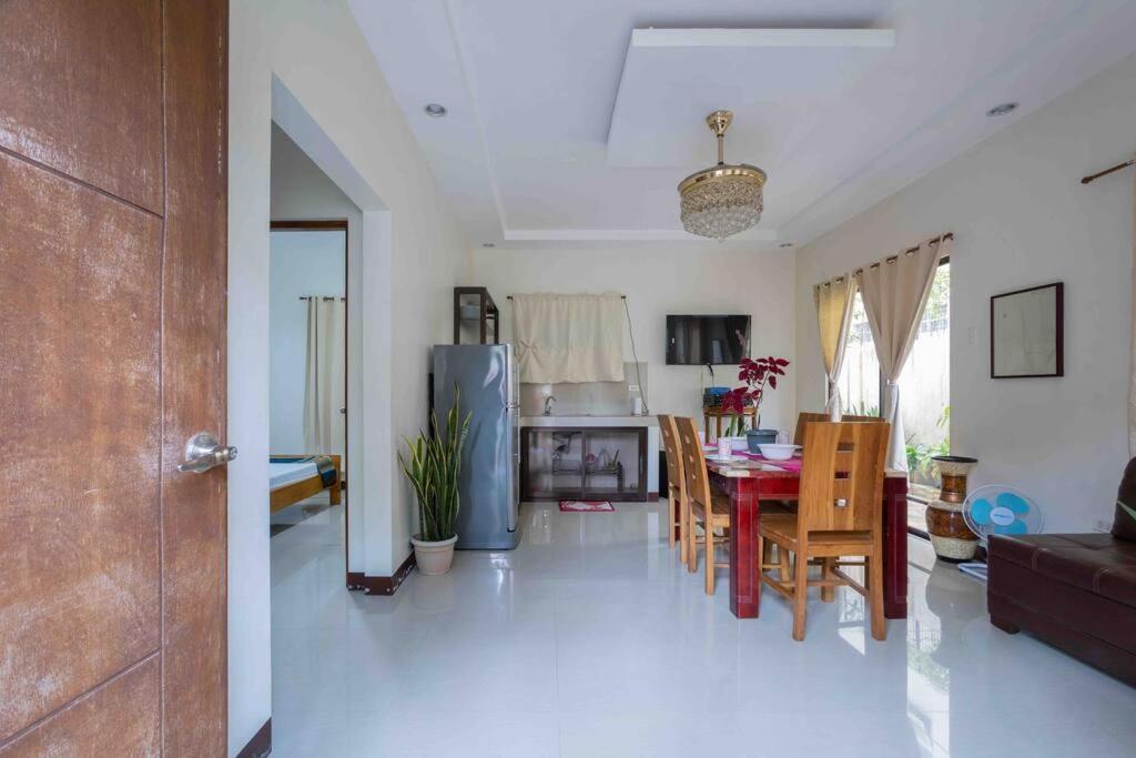 Four Bedroom Staycation House In Tagaytay Tagaytay City Extérieur photo